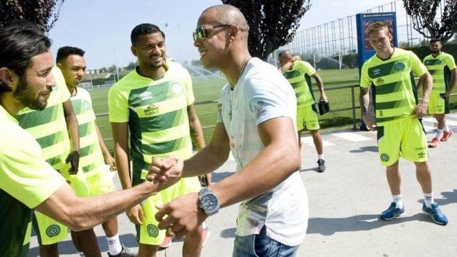 与西班牙人 与西班牙人