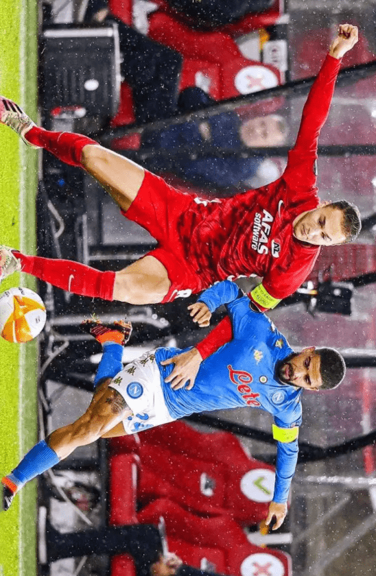 美演绎了责 美演绎了责