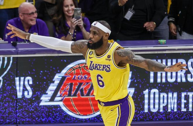 人阵容的波 人阵容的波